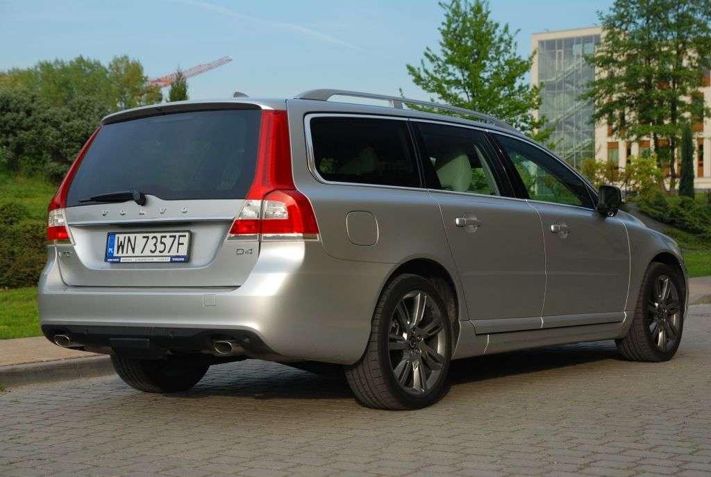 Volvo V70 2.0 D4 DriveE bezpieczny wybór • AutoCentrum.pl