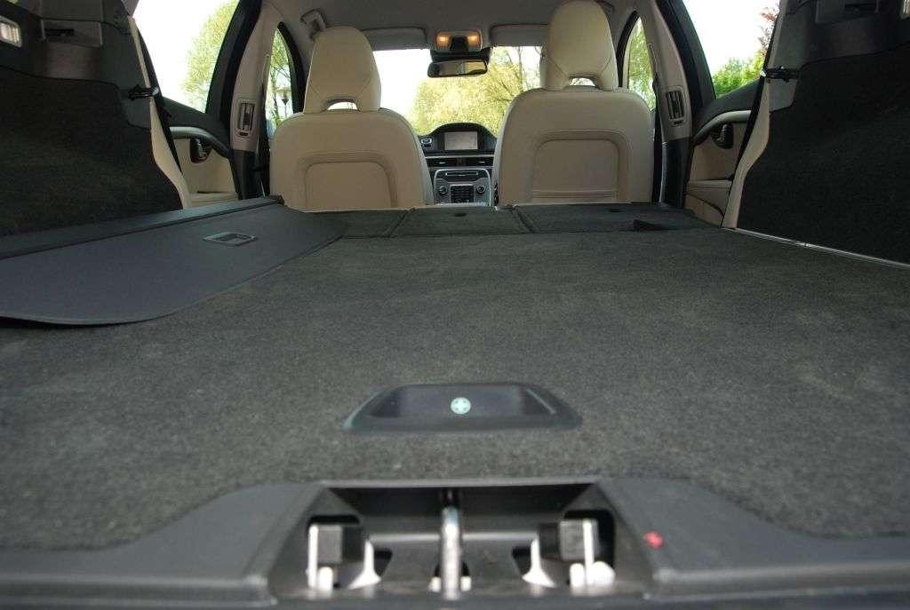 Volvo V70 2.0 D4 DriveE bezpieczny wybór • AutoCentrum.pl