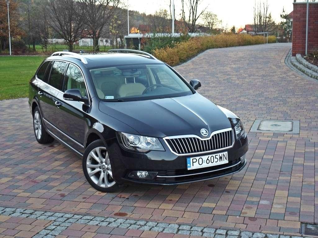 Skoda Superb Kombi 1 8tsi Dsg Z Delikatnym Makijazem Autocentrum Pl