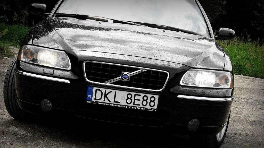 Volvo S60 bo młodość jest w cenie • AutoCentrum.pl
