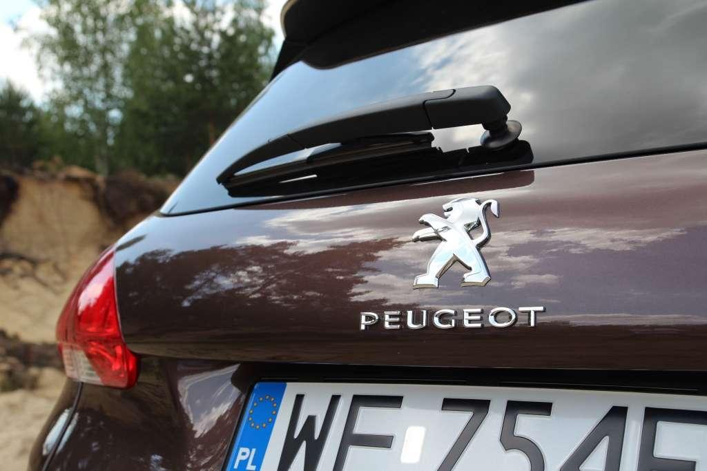 Peugeot 2008 crossover zamiast kombi • AutoCentrum.pl