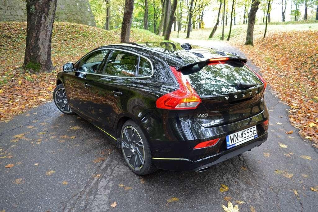 Volvo V40 T3 Momentum Pan Rozsądny • AutoCentrum.pl