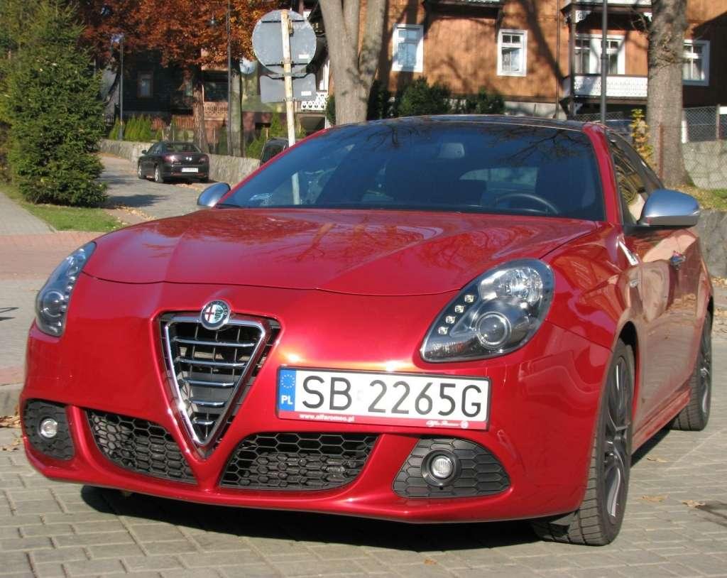 Alfa Romeo Giulietta Quadrifoglio Verde Koniczynka na szybko