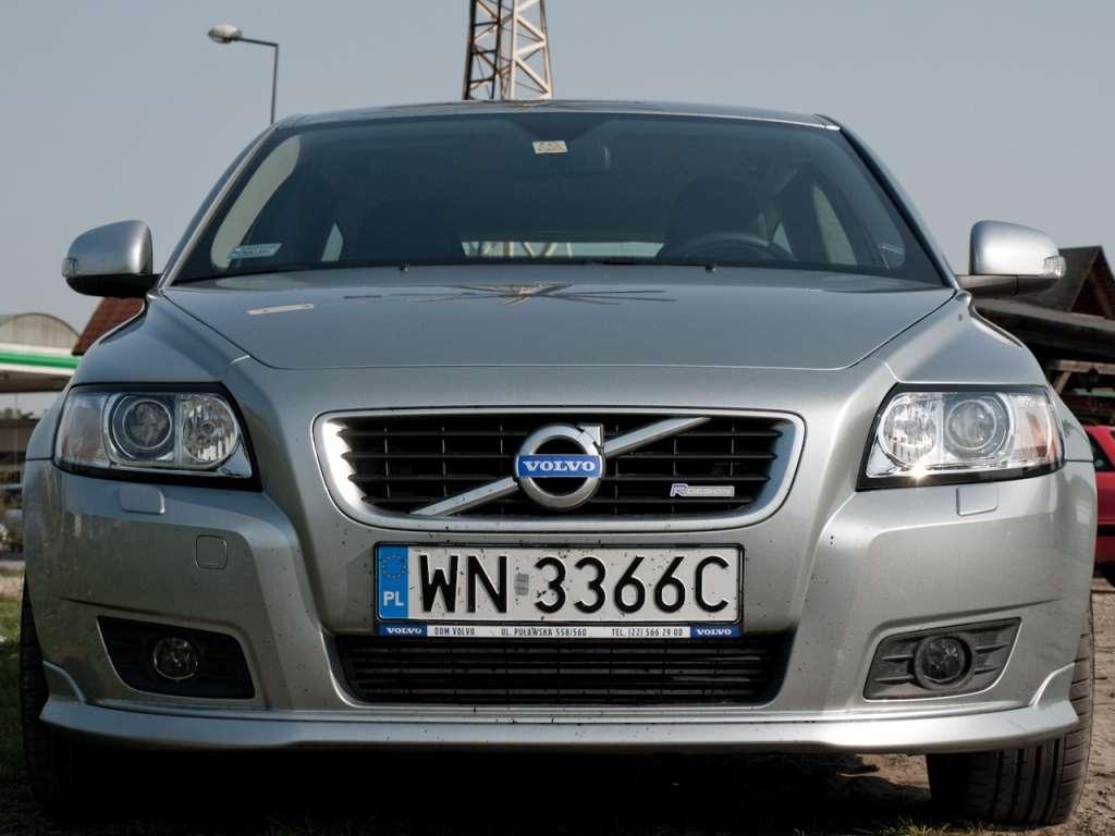 Baby kombi Volvo V50 RDesign • AutoCentrum.pl