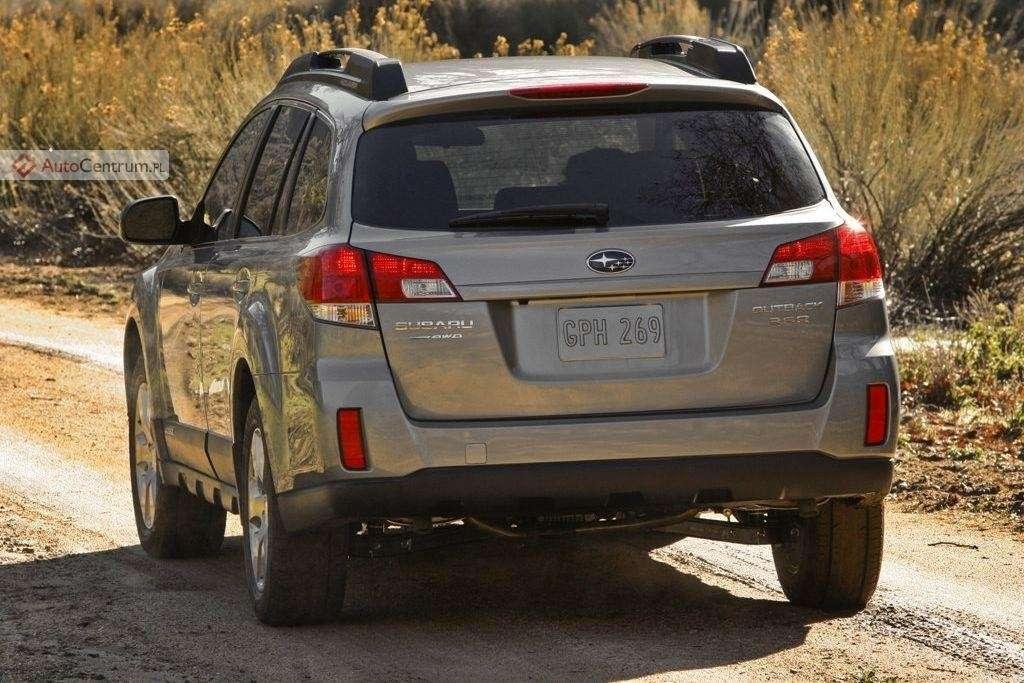 Subaru Outback zabawa "na cztery łapy" • AutoCentrum.pl