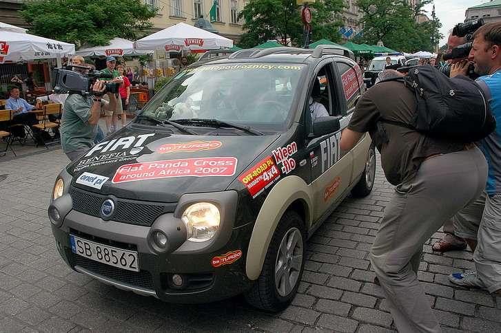 Fiat Panda Cross around Africa 2007 • AutoCentrum.pl