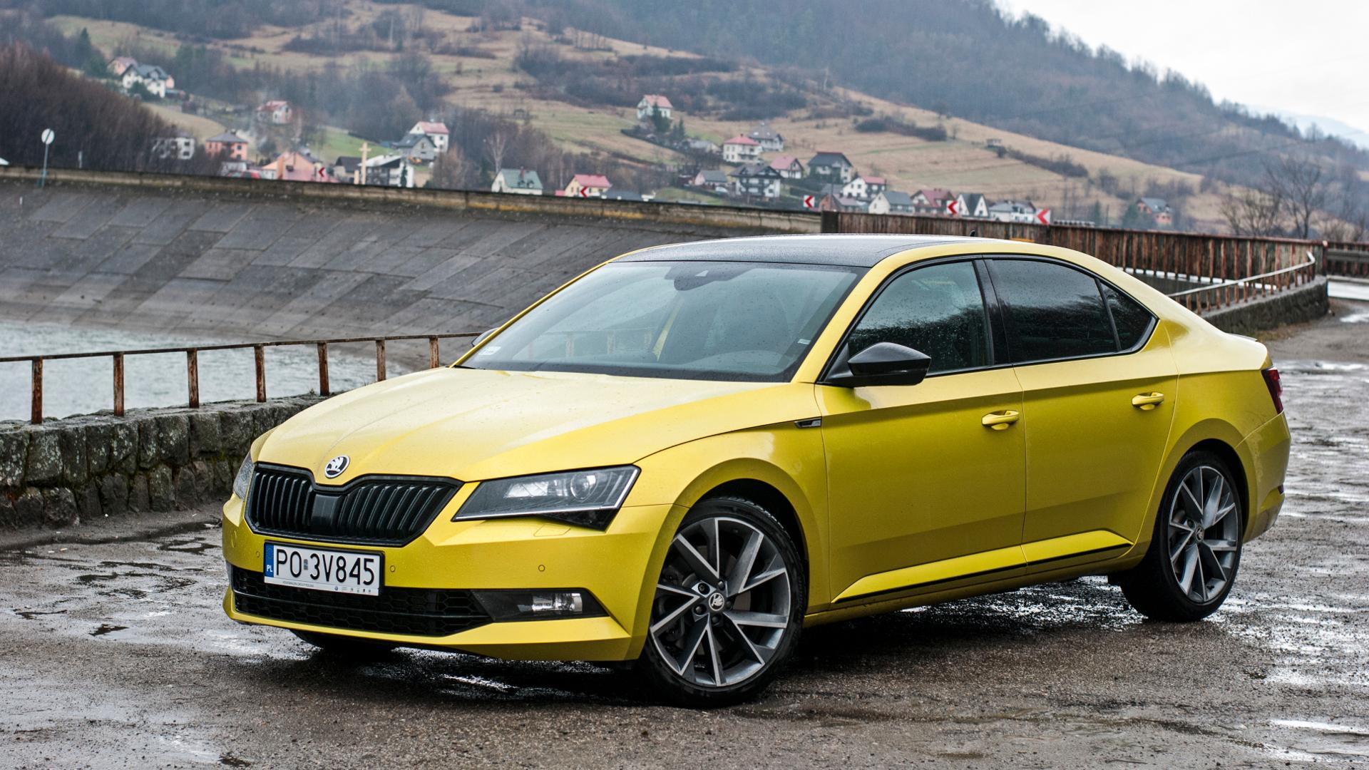 Skoda Superb 2 0 Tsi Smok Na Zewnatrz I Pod Maska Autocentrum Pl