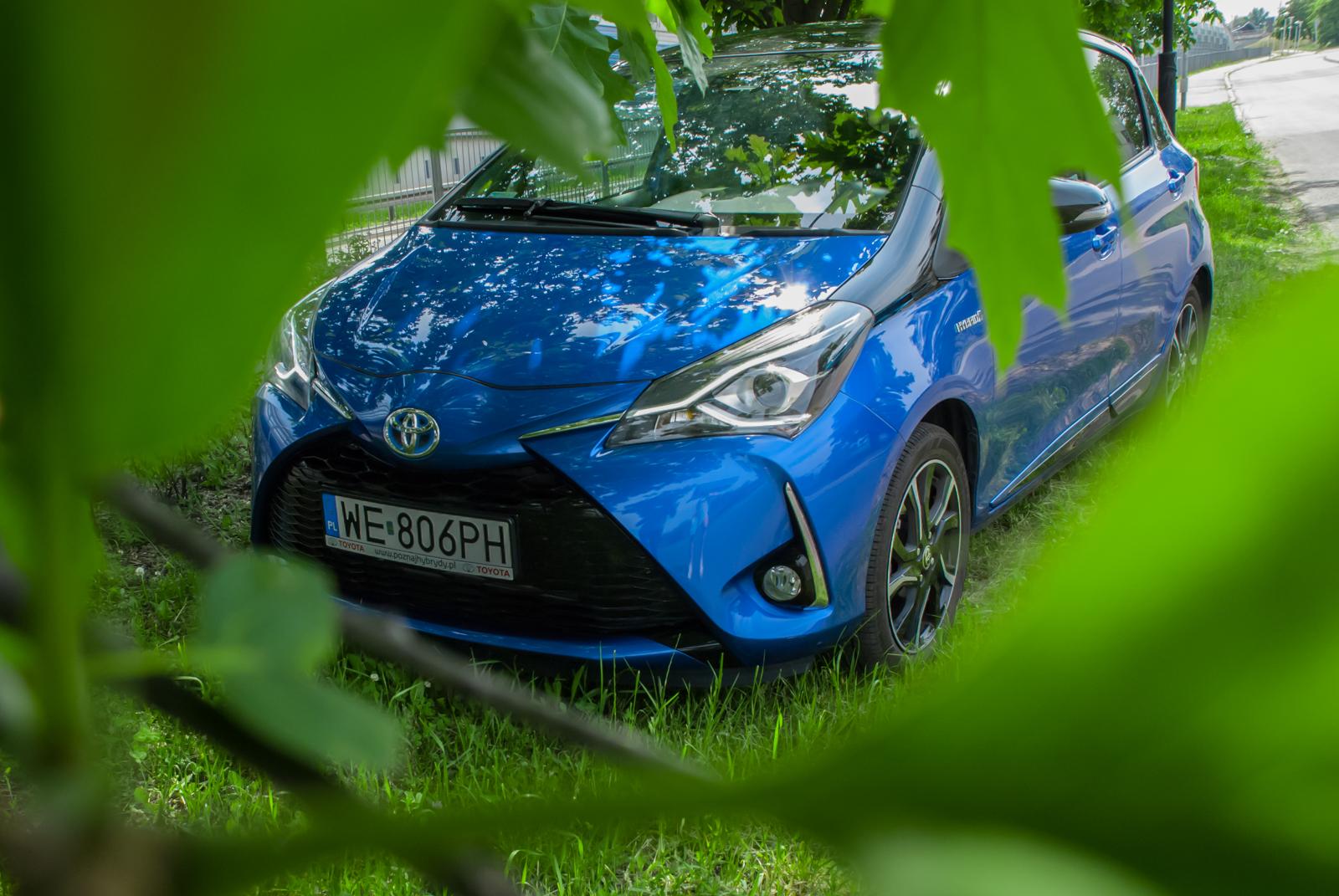 Toyota Yaris Hybrid hybrydowy zawrót głowy • AutoCentrum.pl