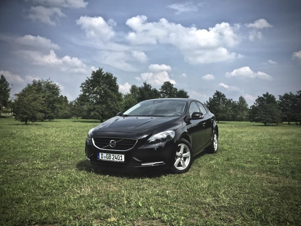 Volvo V40 koniec z linijką • AutoCentrum.pl