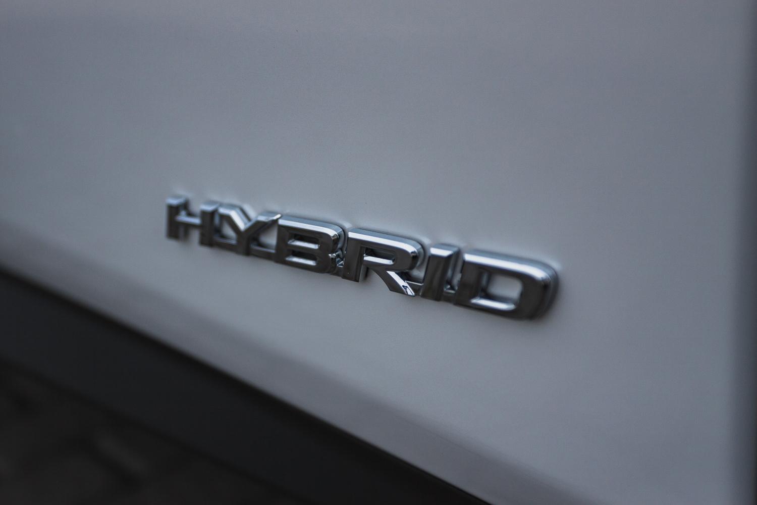 Lexus RX 200t kontra RX 450h benzyna lepsza od hybrydy