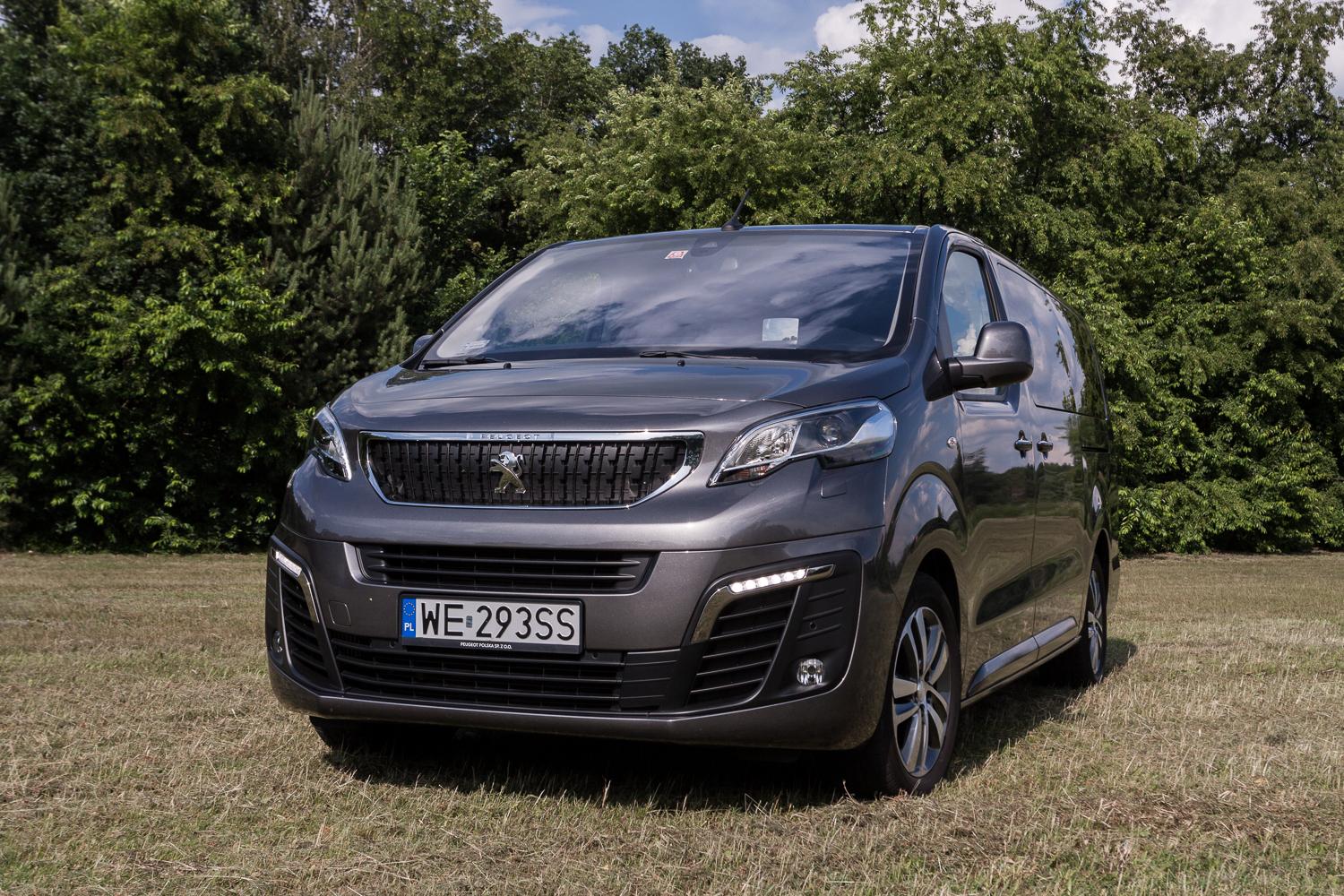 Rodzinny samochód dla VIP-ów – Peugeot Traveller Business VIP Long ...