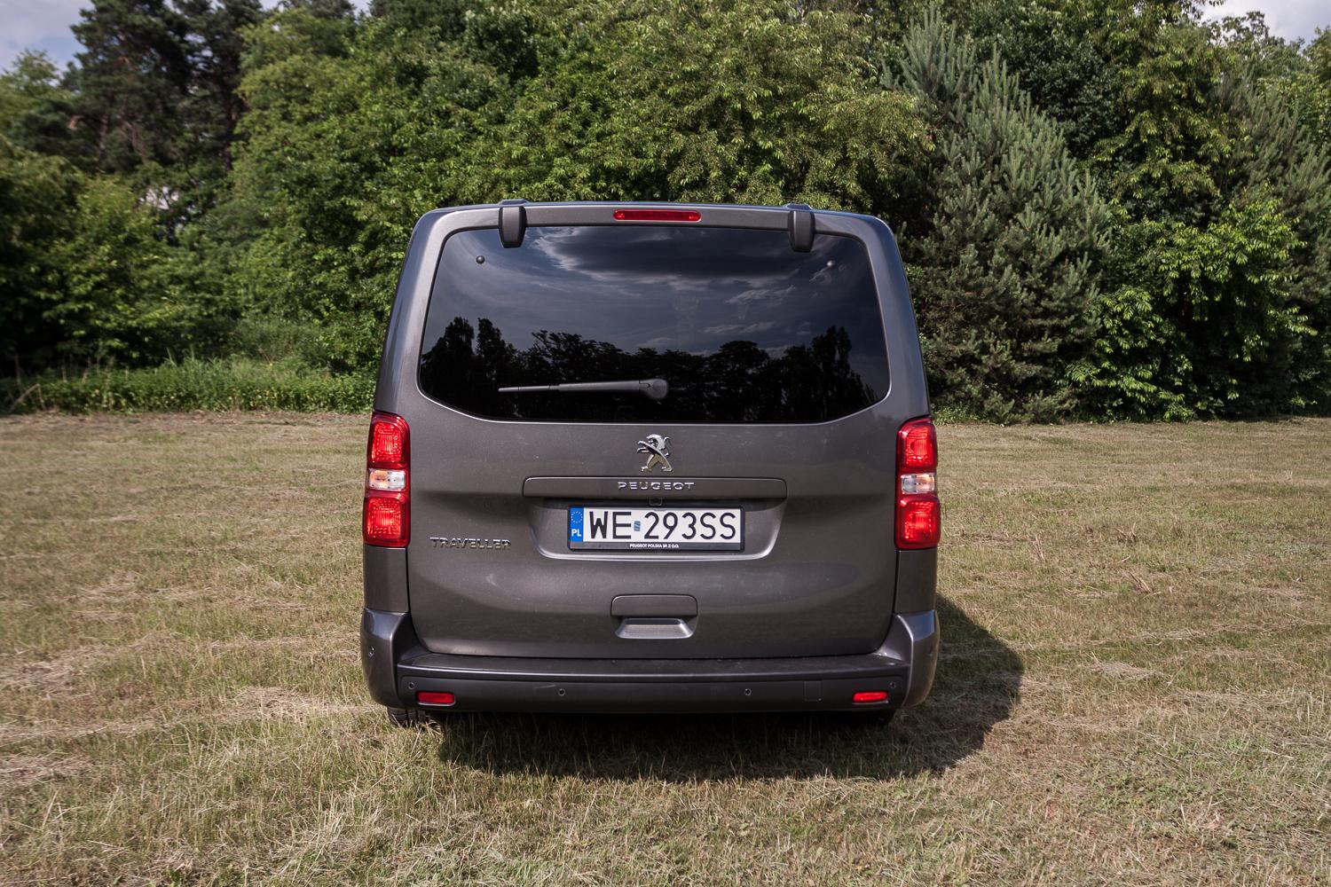 Rodzinny samochód dla VIP-ów – Peugeot Traveller Business VIP Long ...