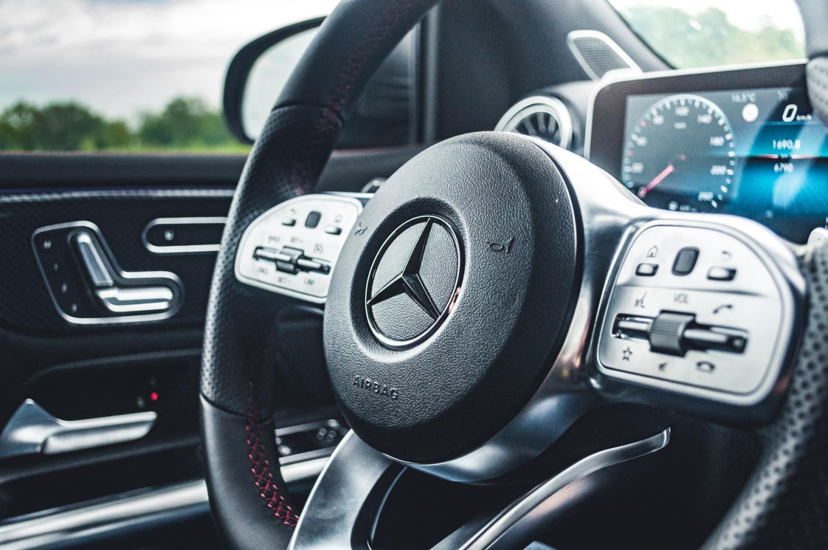 Mercedes Klasa B. Moment... Ale Czym On Się Różni Od Hatchbacka? • Autocentrum.pl