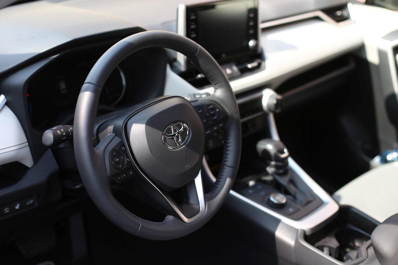 Toyota RAV4 AWDi Hybrid czy napęd ma jeszcze znaczenie