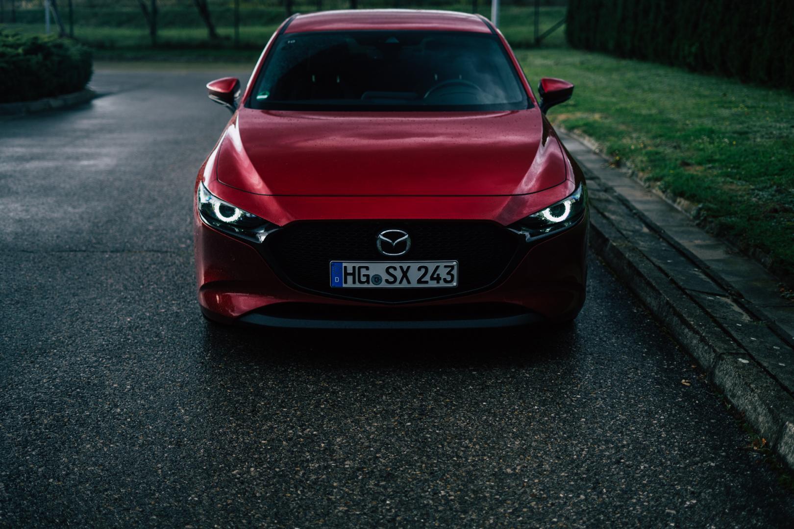 Mazda 3 Skyactiv-X. Benzynodiesel! • Autocentrum.pl
