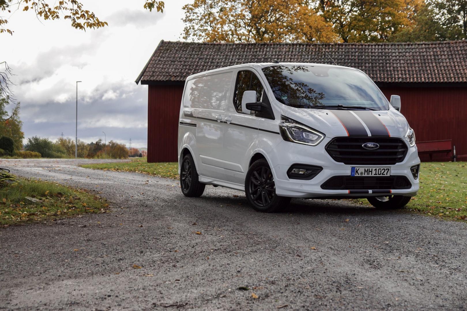 ford transit custom phev cena