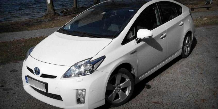 Toyota Prius kaprys, czy ekologia? • AutoCentrum.pl