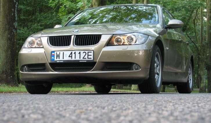 BMW 318i sportowa elegancja • AutoCentrum.pl