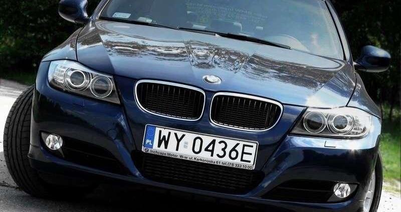 BMW 318d wizytówka średniej Premium • AutoCentrum.pl