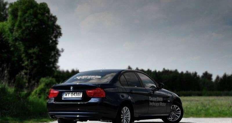 BMW 318d wizytówka średniej Premium • AutoCentrum.pl