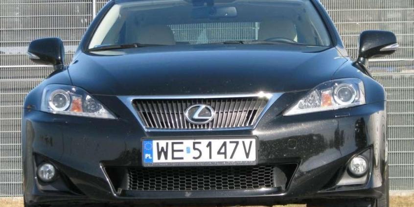 Lexus IS 250 Moc dyskrecji • AutoCentrum.pl