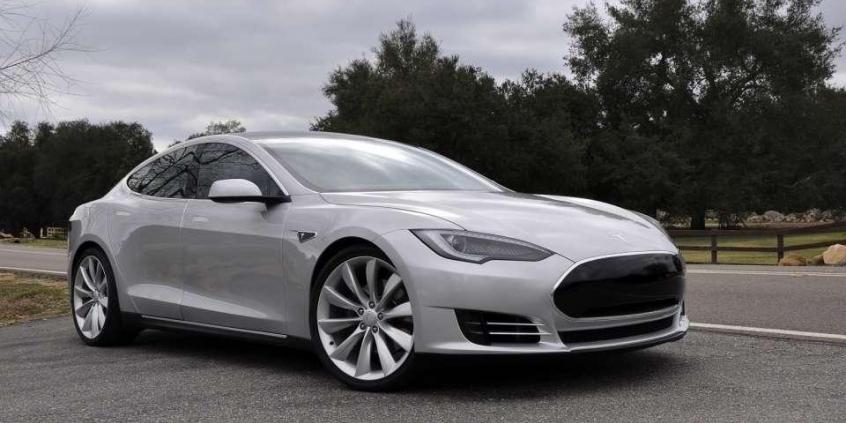 Tesla Model S - czy elektryczna limuzyna odniesie sukces?