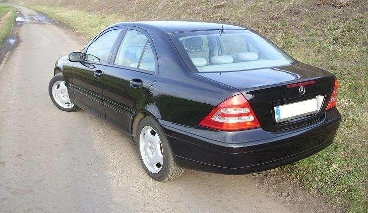 Prymus spod znaku gwiazdy - Mercedes klasy C (2000-2007)