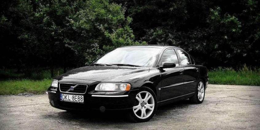 Volvo S60 bo młodość jest w cenie • AutoCentrum.pl