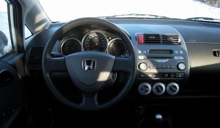 Honda Jazz jakość jest w cenie • AutoCentrum.pl