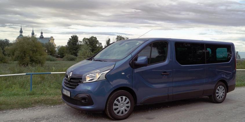 Renault Trafic – przeczytaj, zanim pojedziesz nim na wakacje