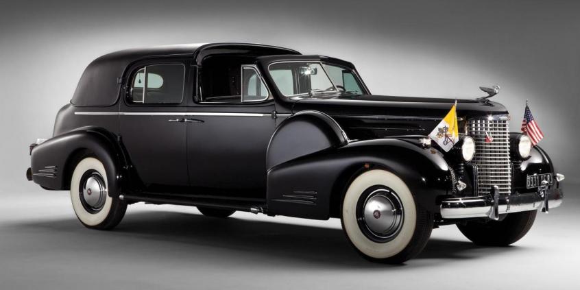 27.10.1937 | Cadillac pokazuje światu nowy model V16 
