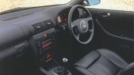 Audi A3 8L (1996–2003). Czy warto? Usterki, ceny. Poradnik kupującego