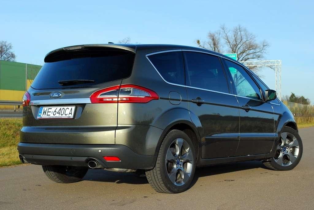 Ford s max i