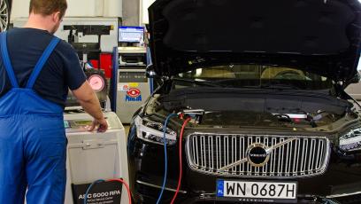 Klimatyzacja w samochodzie to nie to samo co lodówka. Różnice są ogromne