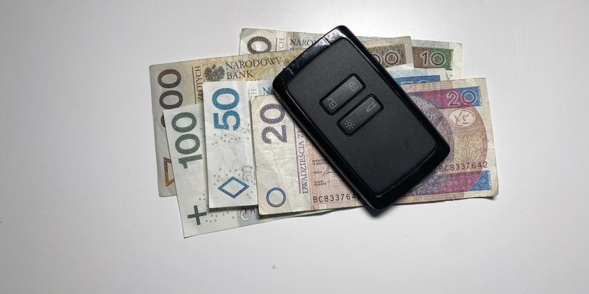 Paliwo za drogie? Pięć naprawdę skutecznych metod na oszczędzanie