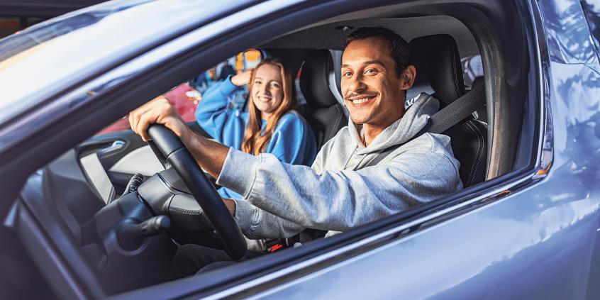 Chcesz poczuć się jak właściciel ponad 3000 aut, których nie musisz naprawiać ani ubezpieczać? Takie rzeczy tylko w Traficarze