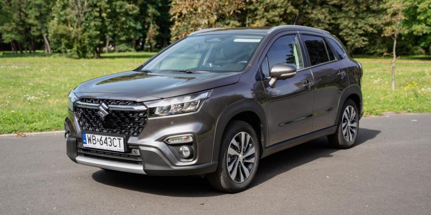 Porównanie: Omoda 5 1.6 T-GDI vs Suzuki S-Cross 1.4 BoosterJet. Gdy rozsądek bierze górę