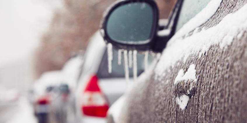 Problem z porannym rozruchem w zimie? Odpalanie diesla na dwa razy – czy to pomaga? Test świec żarowych przy -15°C