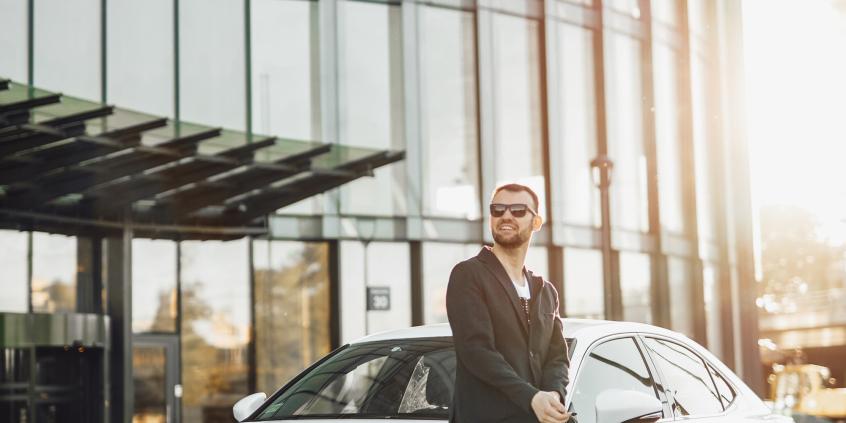 Twoja gwarancja właśnie wygasła? Sprawdzamy, jak nie zbankrutować na serwisie auta premium