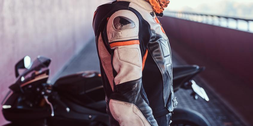 Airbag dla motocyklisty w 2026 roku – Jak działają autonomiczne poduszki powietrzne i którą wybrać?
