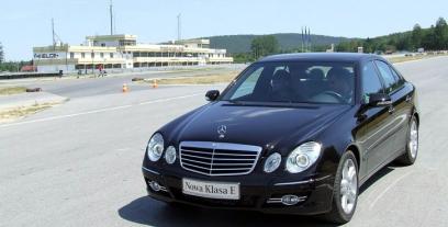 Mercedes Klasa E W211 Sedan W211 • Dane Techniczne • Autocentrum.pl