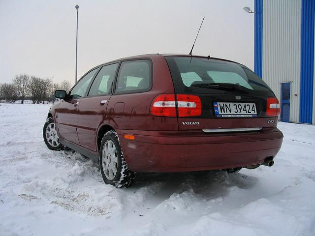 Volvo V40 modele, dane, silniki, testy • AutoCentrum.pl