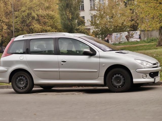 Peugeot 206 • Dane techniczne • AutoCentrum.pl