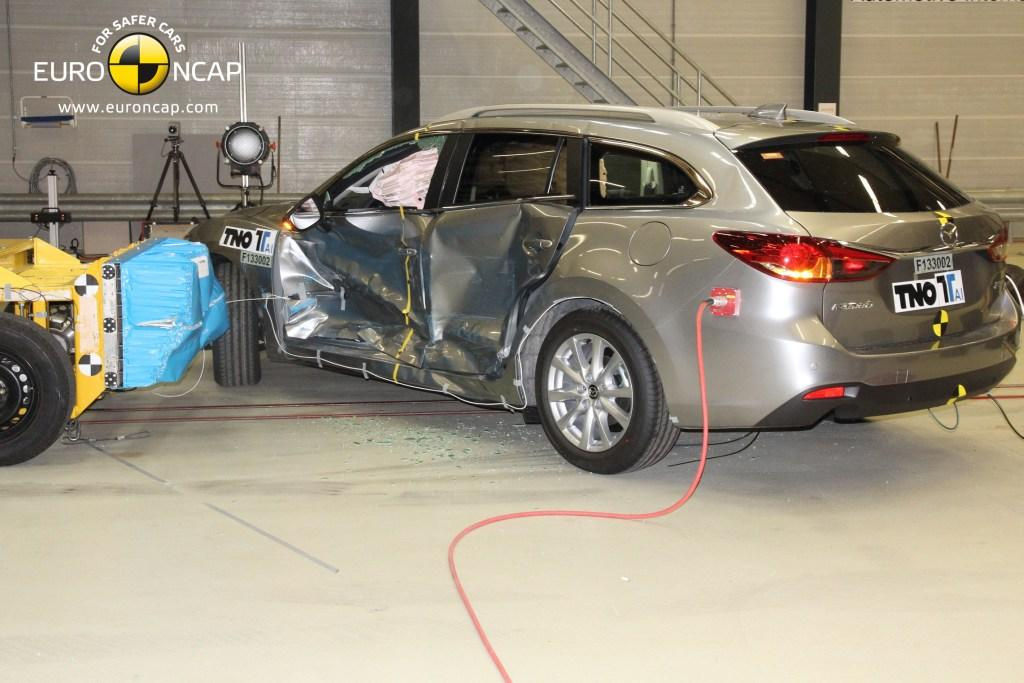 Test zderzeniowy Mazda 6, 2.2DE Wagon, 'Core' grade, LHD