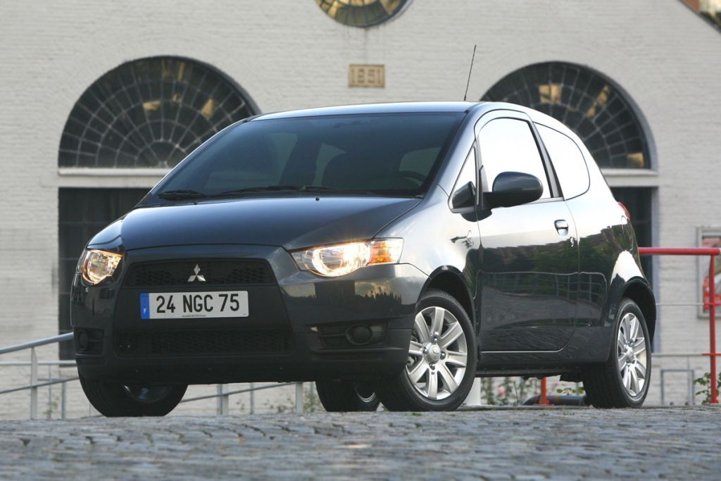 Митсубиси кольт 2009
