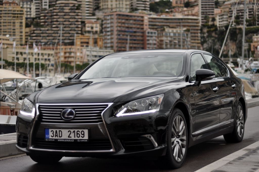 Lexus ls iv