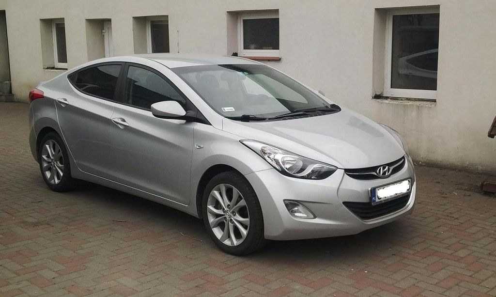 Hyundai elantra v