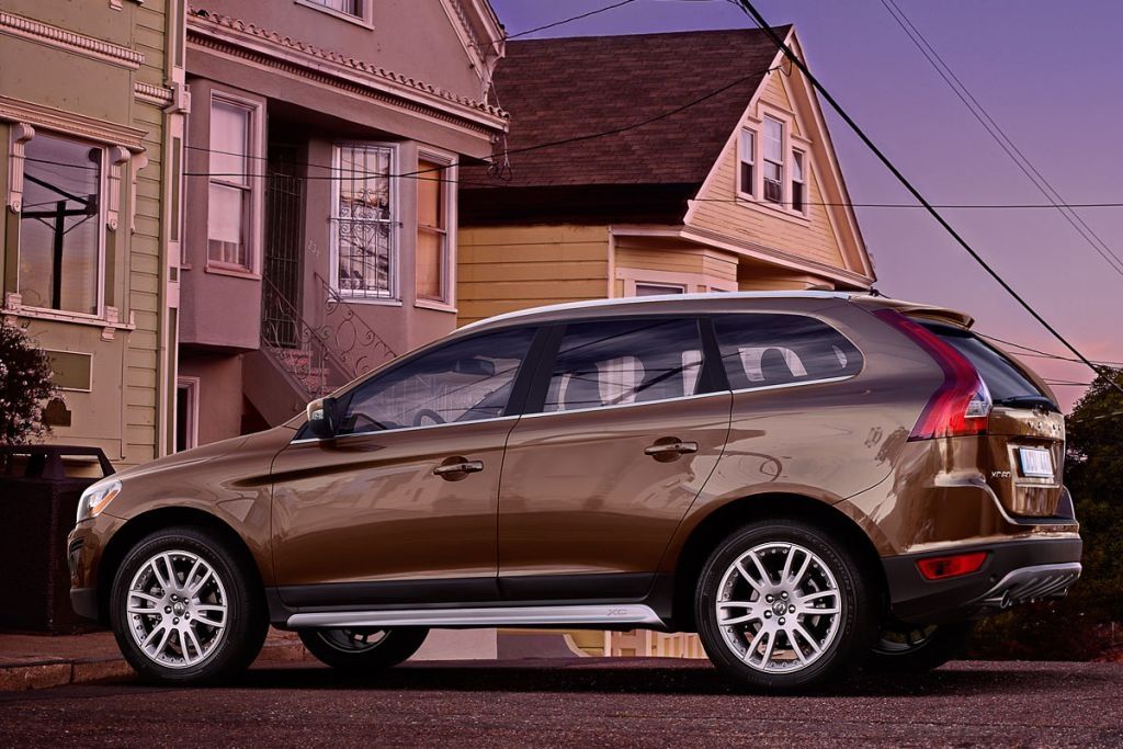 Лобовое стекло volvo xc60