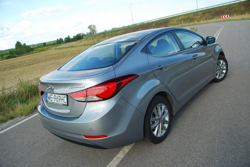 Hyundai elantra v