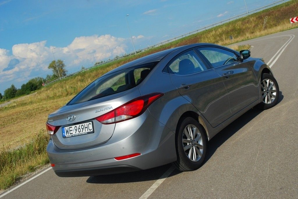 Hyundai elantra v